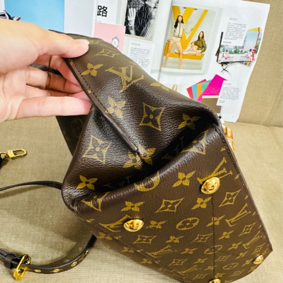 ✨售 二手真品 Louis Vuitton LV M40781 Metis hobo 經典花紋時尚兩用購物包(附背帶)-4