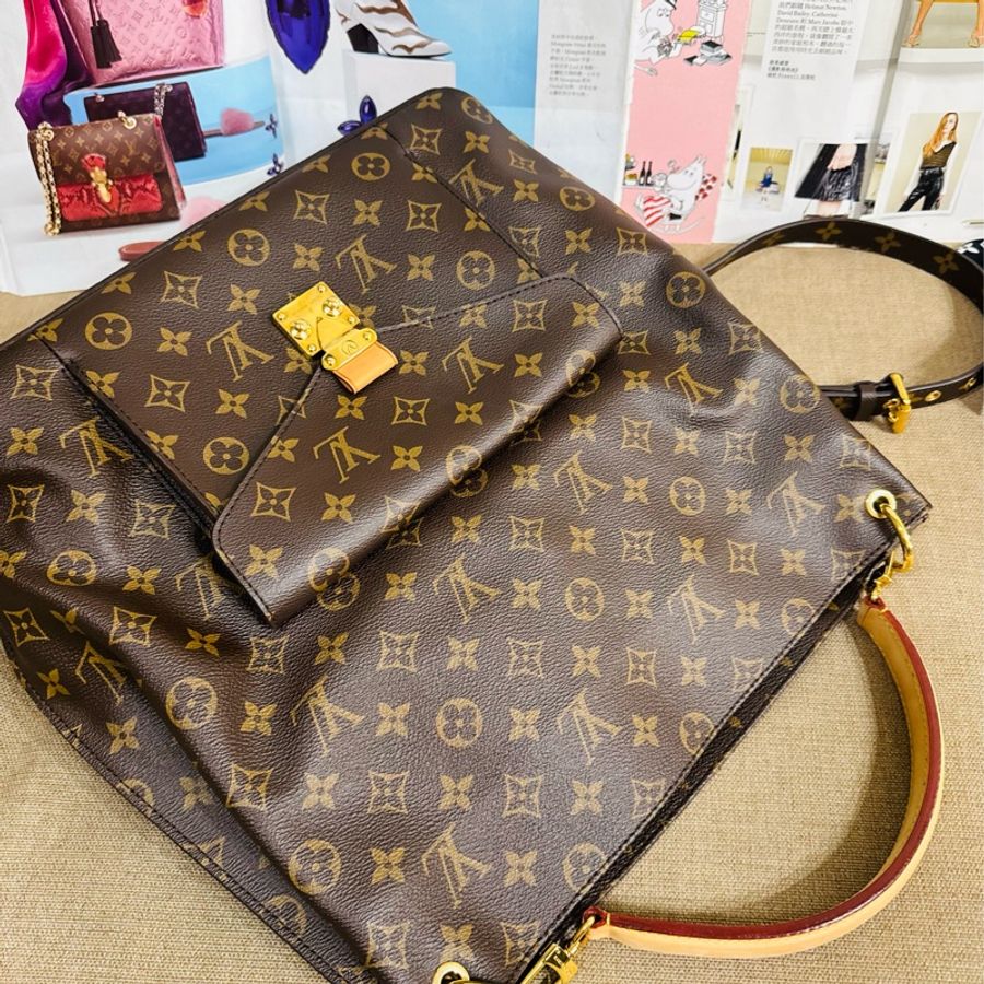 ✨售 二手真品 Louis Vuitton LV M40781 Metis hobo 經典花紋時尚兩用購物包(附背帶)-8