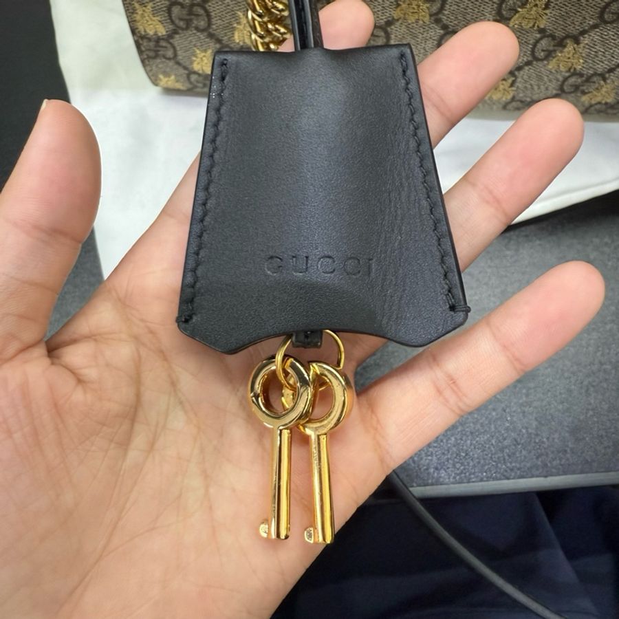 Gucci古馳 Padlock小蜜蜂鏈條包 經典老花燙金蜜蜂印花 黑標 尺寸26*17*10 附件:塵袋 鑰匙。-15