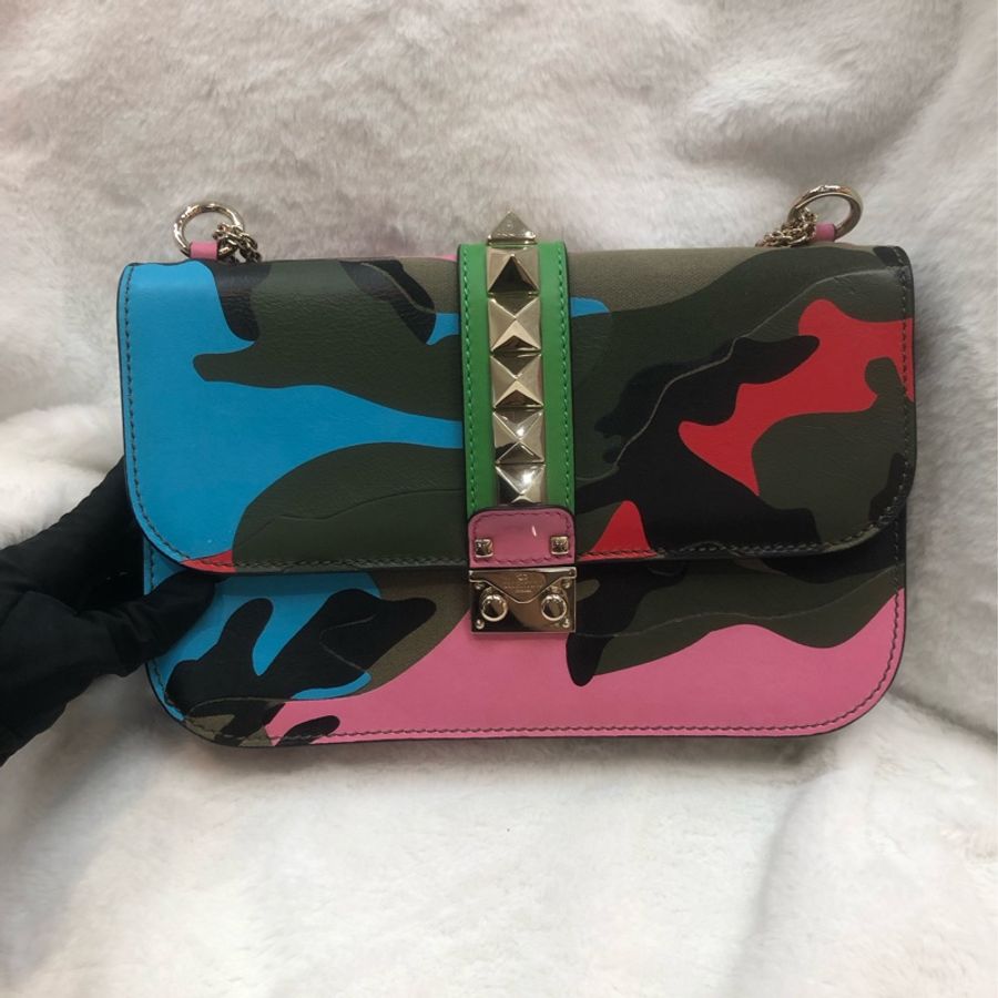 Valentino 彩色迷彩窩釘鏈條包 XC114-0