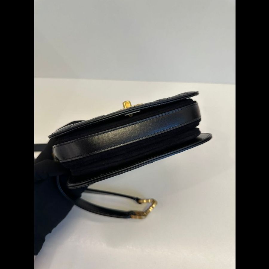 Chanel 22A Flap Bag-12