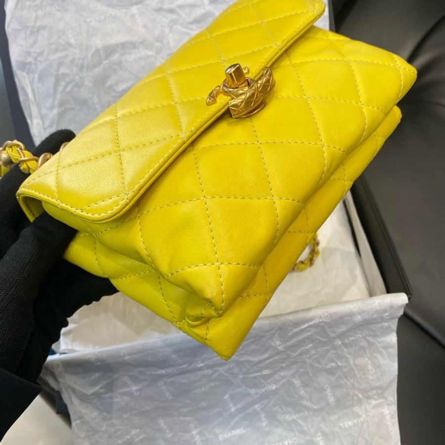 香奈兒/Chanel 黃色小牛皮金珠口蓋包鏈條包-4