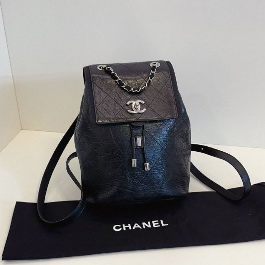 近新品 香奈兒/Chanel 黑銀油蠟皮菱格雙肩包-5