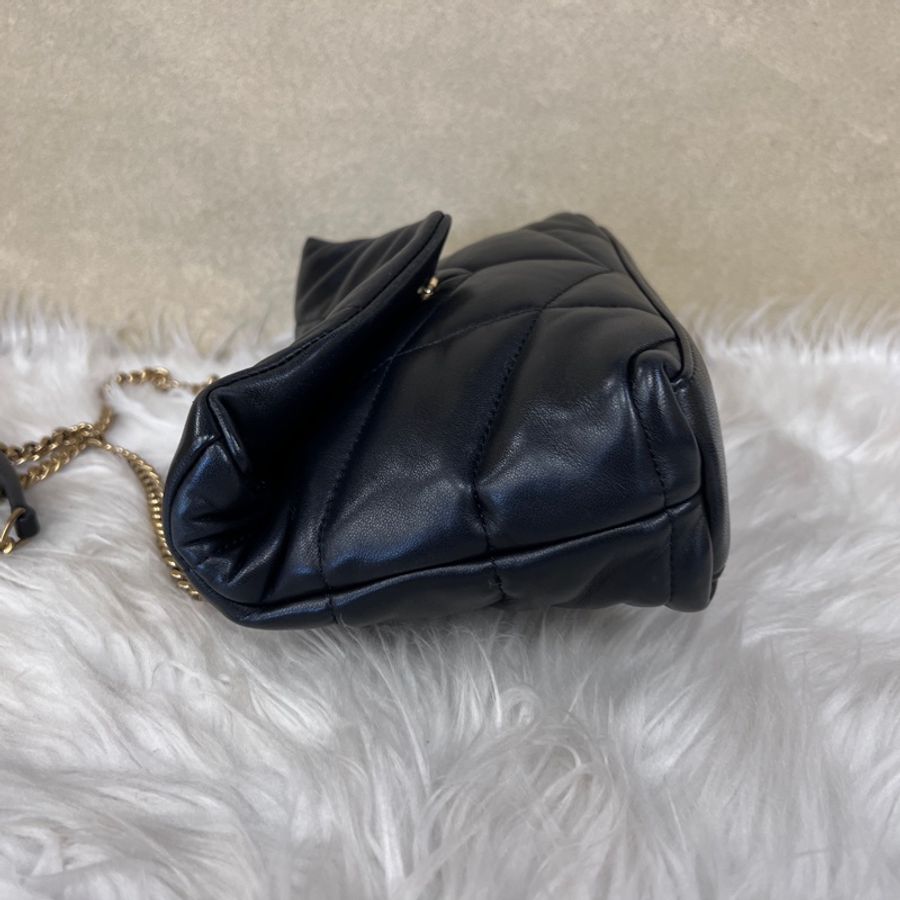 YSL 黑羊皮金釦Puffer Mini信封下蓋肩斜背包-3