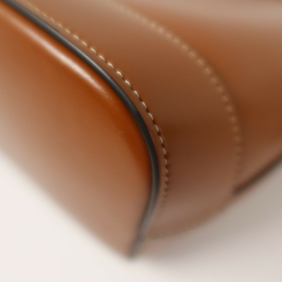 CELINE 牛皮皮革Small Cuir Triomphe Bucket金扣肩背袋-13