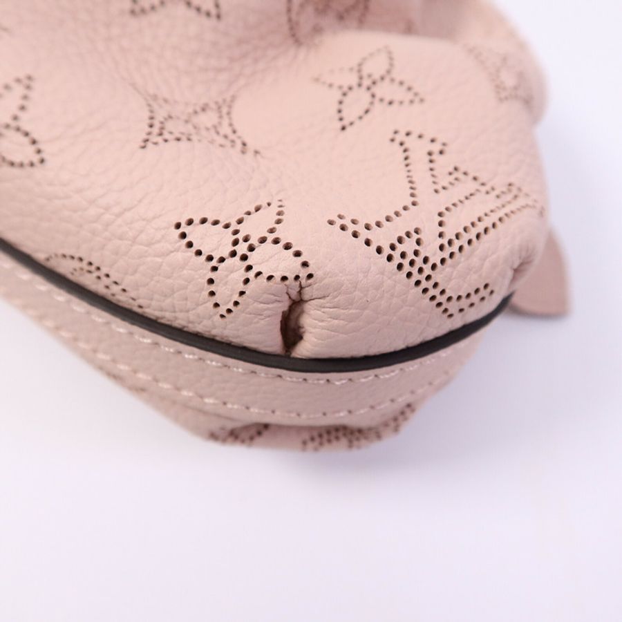 LOUIS VUITTON Monogram Mahina Scala Mini Pouch肩背袋-11