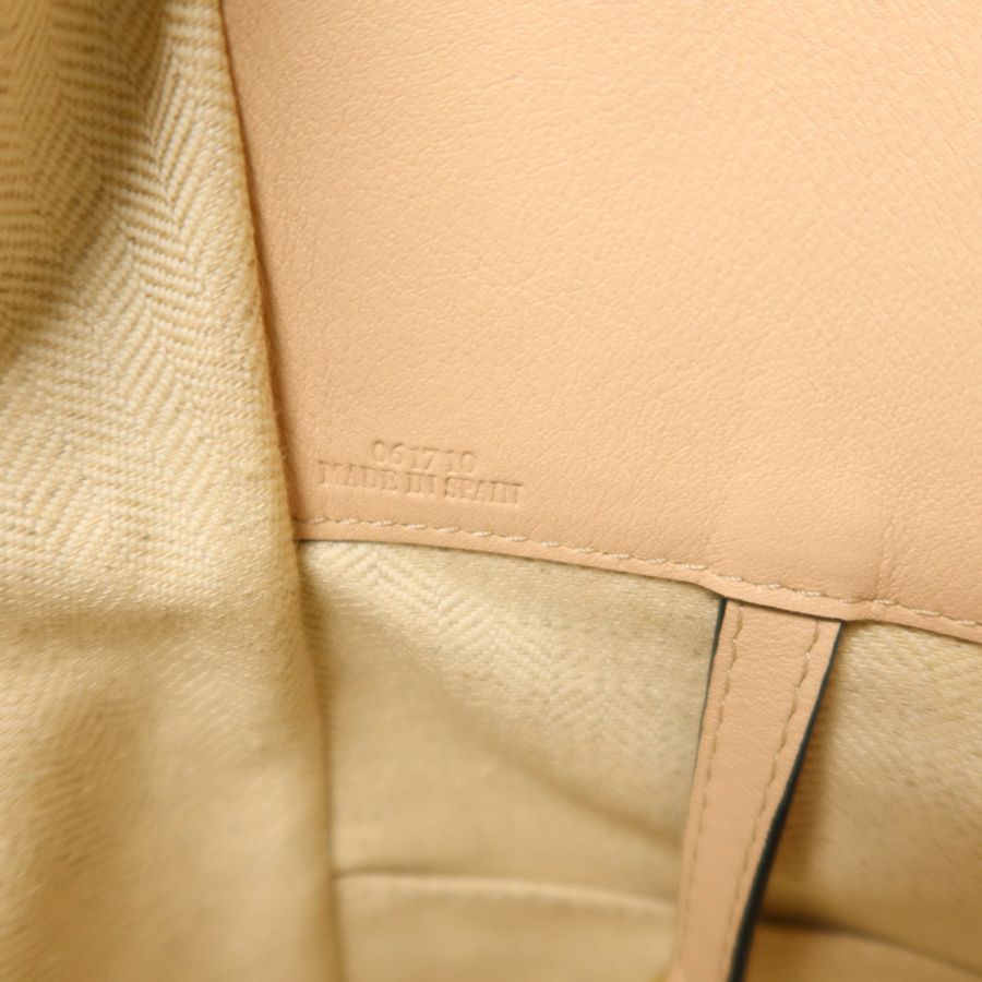 LOEWE 牛皮皮革Hammock Small金扣手挽肩背兩用袋-6