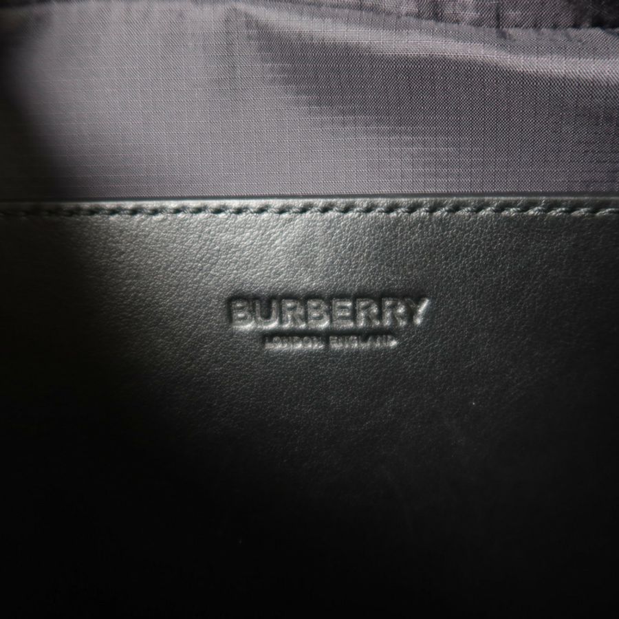 BURBERRY 尼龍Econy I銀扣肩背袋-5