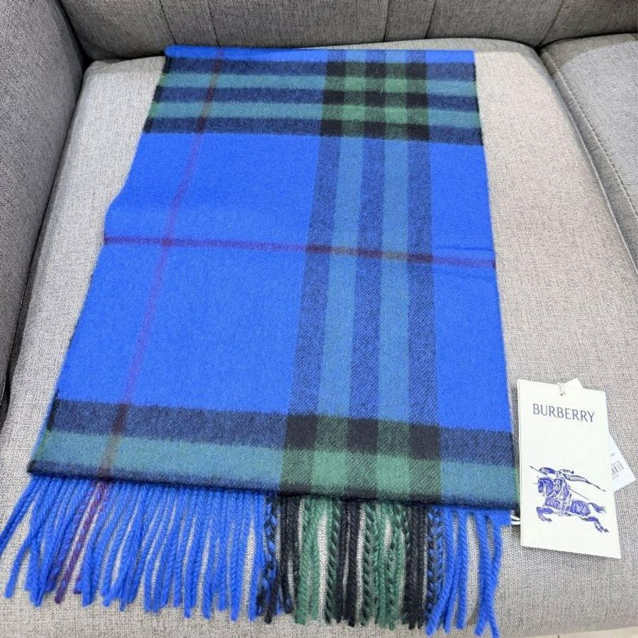 💎Han's house精品服飾💎Burberry 圍巾 格紋 羊毛 雙面168X30 蘇格蘭制 原價22900-0