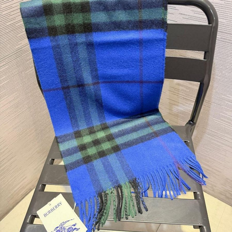💎Han's house精品服飾💎Burberry 圍巾 格紋 羊毛 雙面168X30 蘇格蘭制 原價22900-4