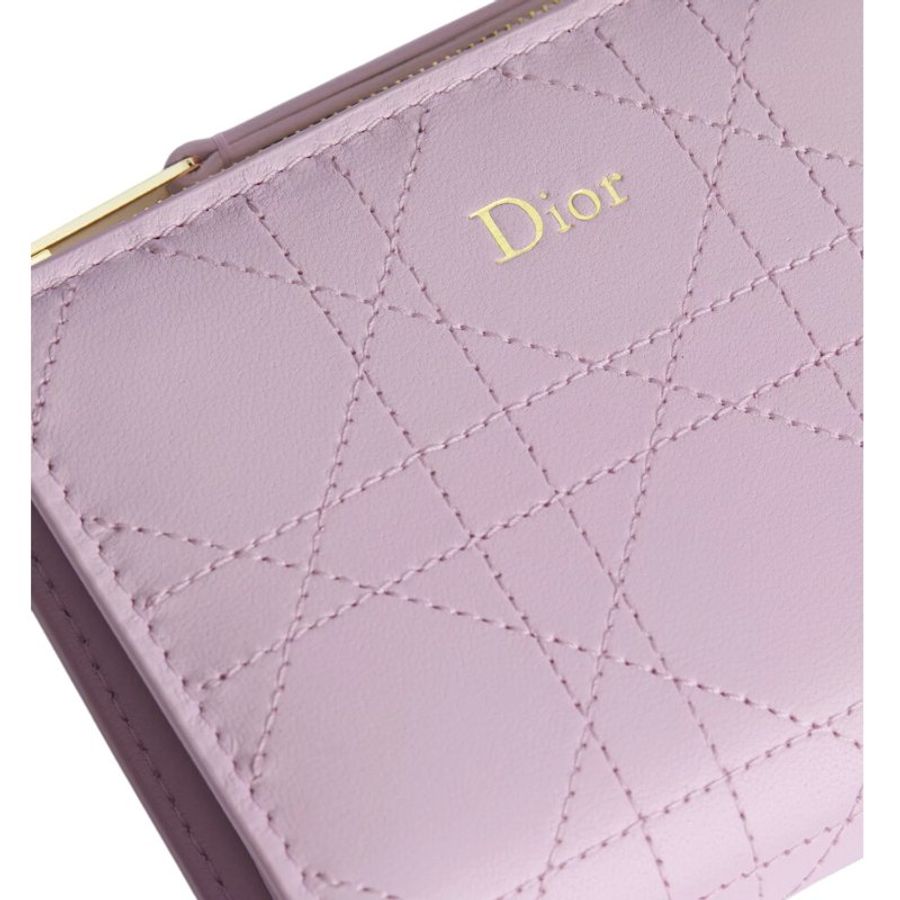 【Dior 迪奧】Trianon Dahlia 對折 籐格紋 羊皮 拉鍊 皮夾 卡夾 短夾 夢幻粉色 S4603OSQM_20N-2