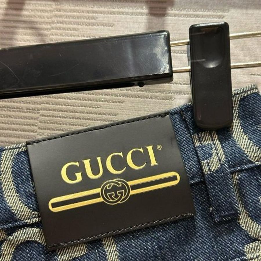 💎Han's house精品服飾💎GUCCI 古馳 滿版 GG 老花 LOGO 牛仔短褲  現貨  34 原價37000-7