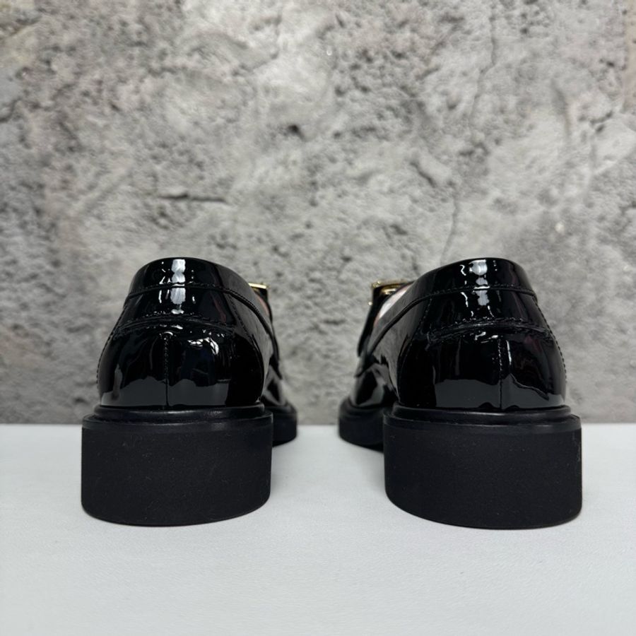 僅試穿Roger vivier RV 鑽扣樂福鞋 碼數：36.5 碼 🈚附件-3