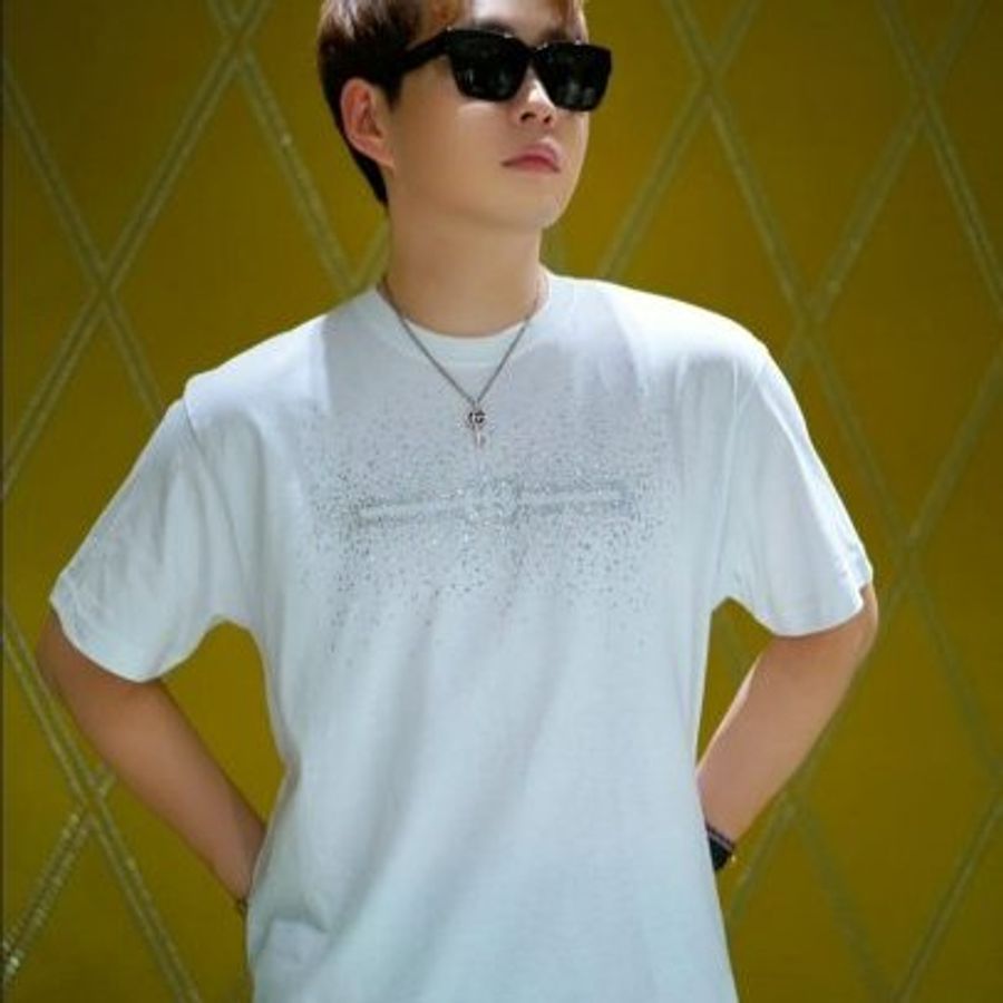 💎Han's house精品服飾💎GUCCI 古馳  水鑽 短 T  短袖 男女共穿 現貨S-7
