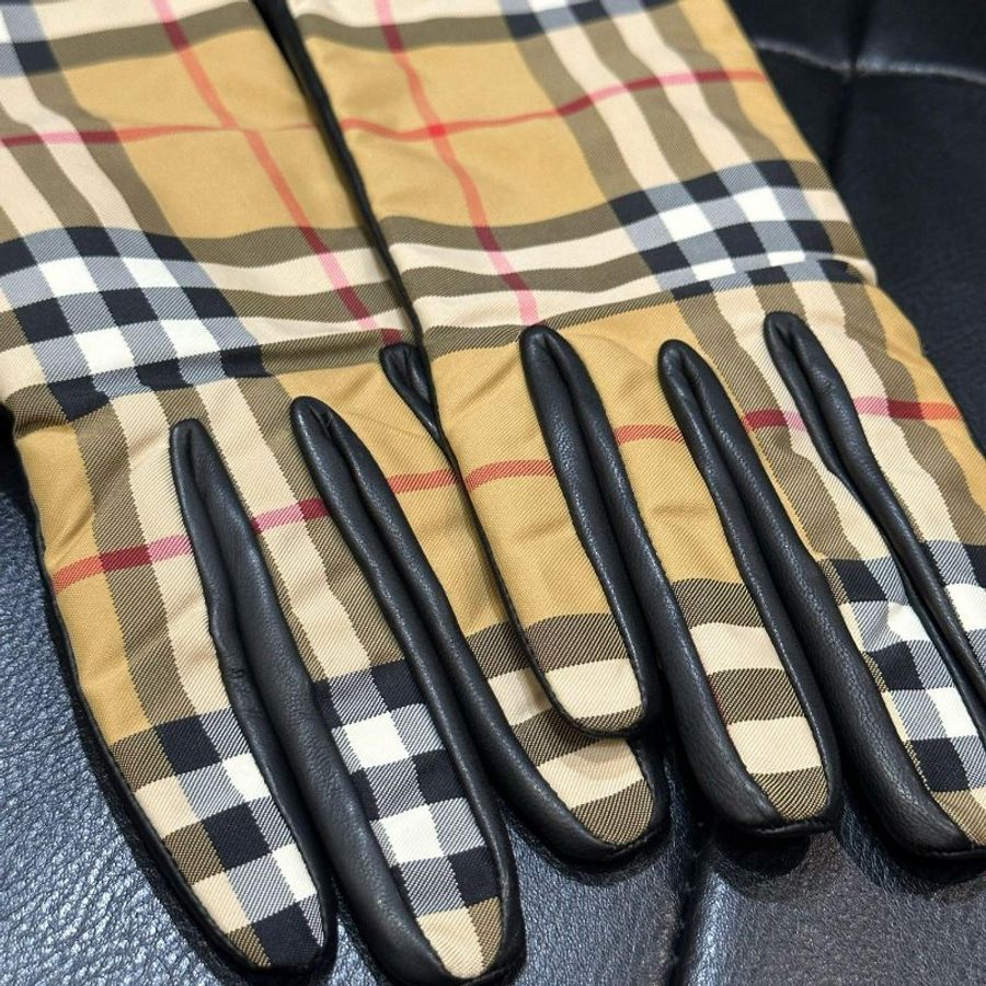 💎Han's house精品服飾💎Burberry 經典款 格紋 小羊皮 羊毛 手套-5