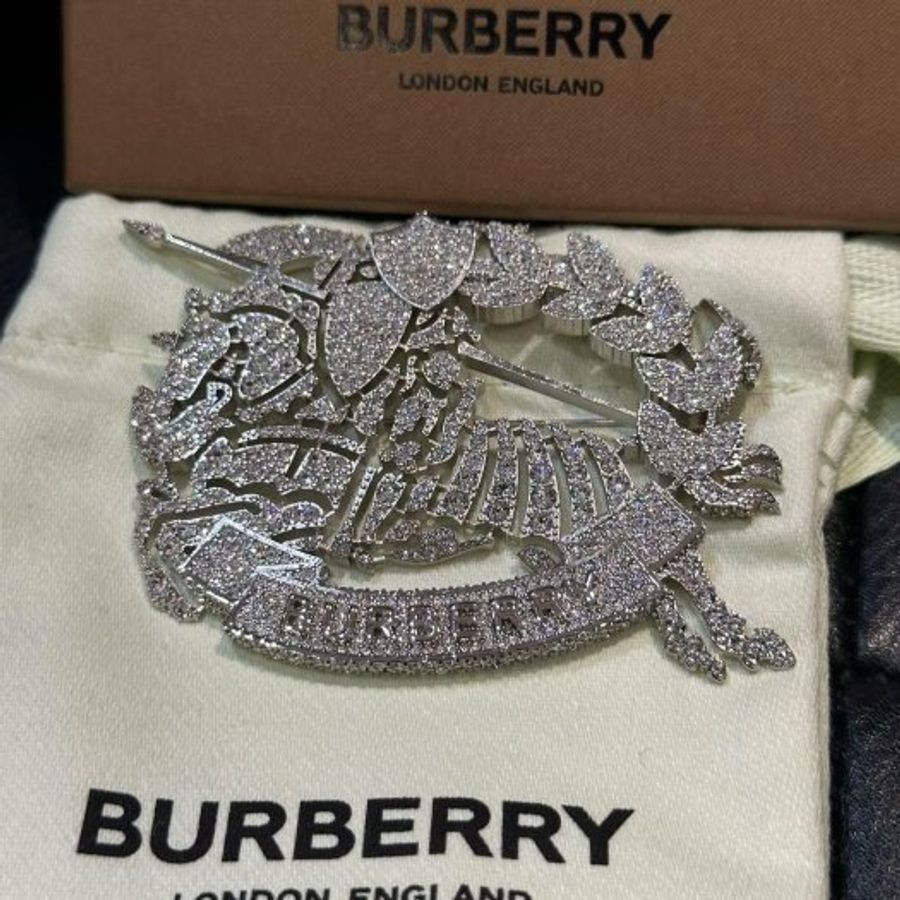 💎Han's house精品服飾💎BURBERRY 手工鑲嵌水晶 戰馬 騎士 別針 胸針-3