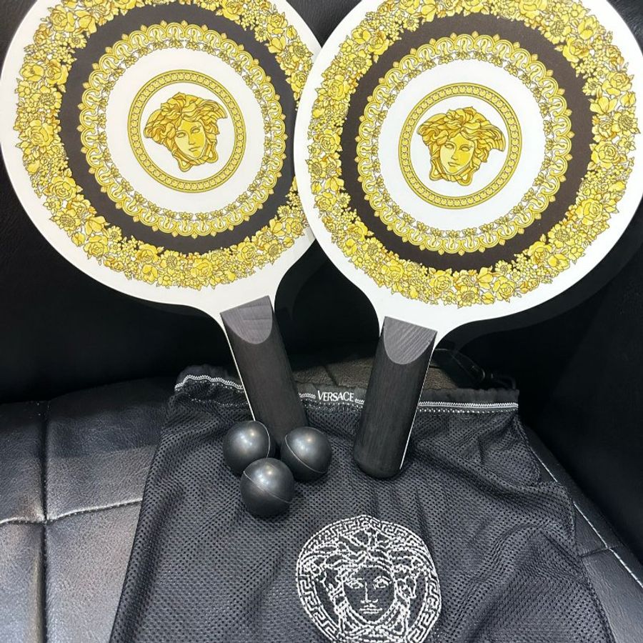 💎Han's house精品服飾💎VERSACE 凡賽斯 女神頭 頂級黑牌 巴洛克 乒乓球拍 現貨 原價9000-0