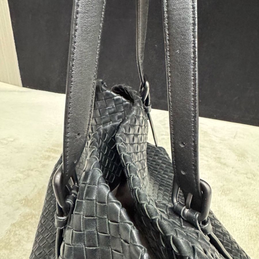 葆蝶家 Bottega Veneta  黑色 羊皮 全皮編織 40*28 *30cm 附件 塵袋🧡-16