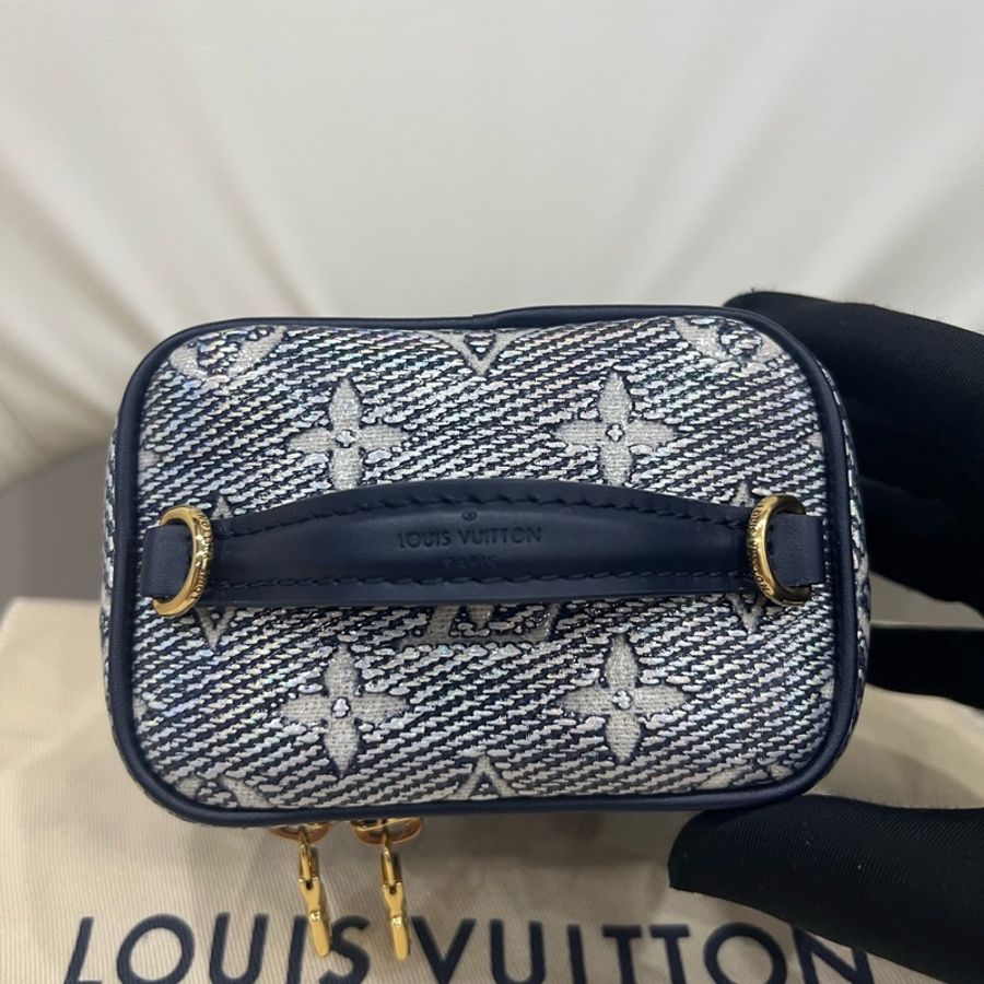 ✨99新LV/路易威登 Micro Vanity mini水洗牛仔化妆盒手提包斜背包23年夏日限定款 金色五金 可拆卸链条肩带 成色很好-5