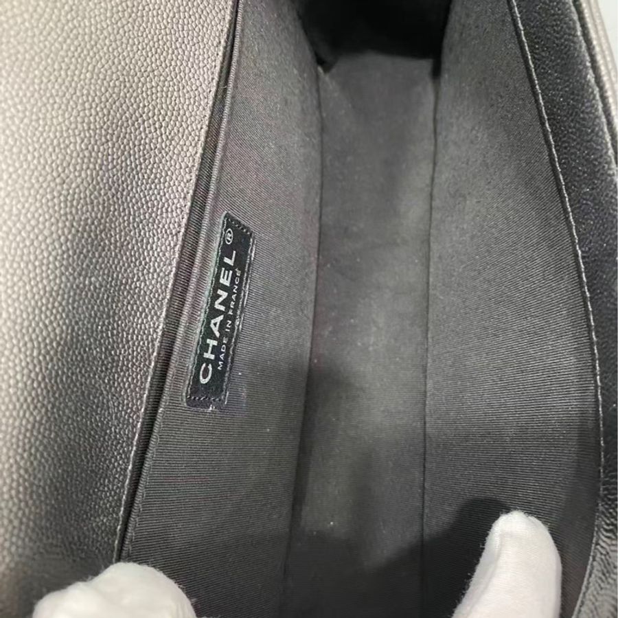 Chanel • Le Boy 25 全黑荔枝牛皮 So Black 全配-14