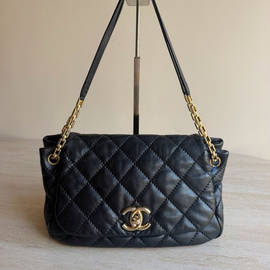 Chanel香奈兒黑金牛皮菱格鏈條單肩包+14開 底長29cm-0