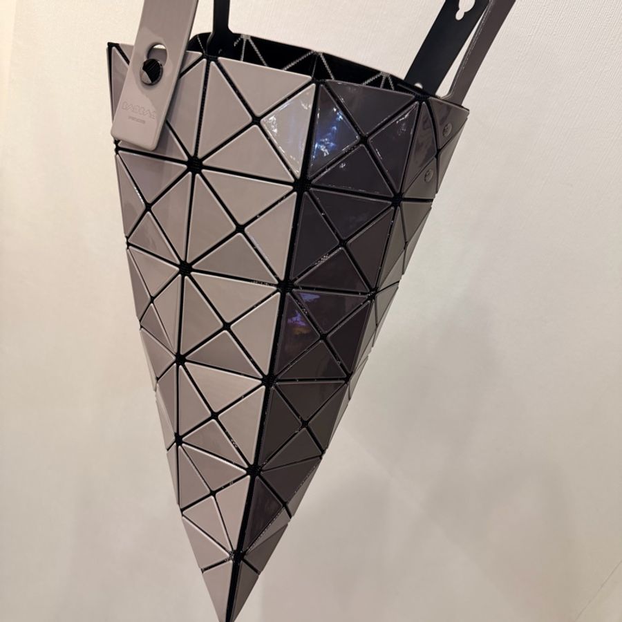 ISSEY MIYAKE 三宅一生 BAO BAO 雙色 六格 手提包 肩背包-3