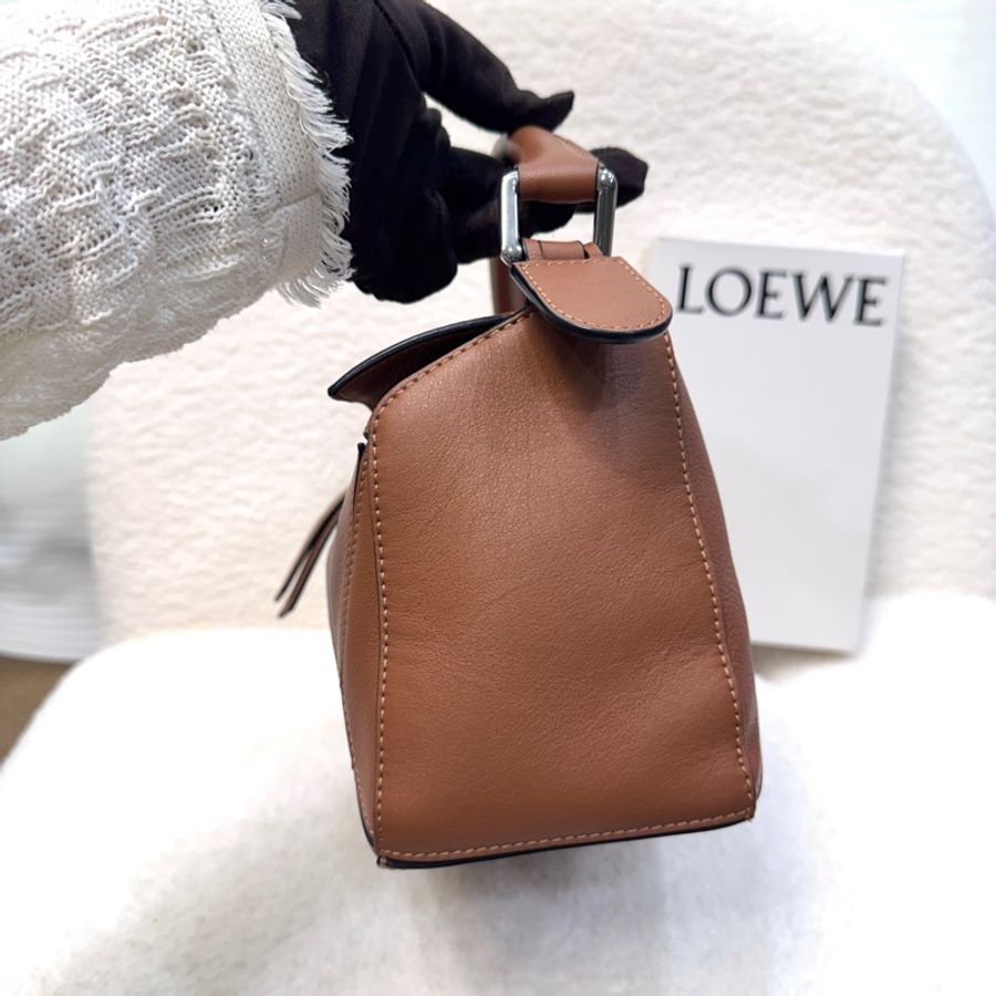 LOEWE 羅意威 焦糖色牛皮 Puzzle 小號 幾何設計 白標停產款 322.30.S21-16