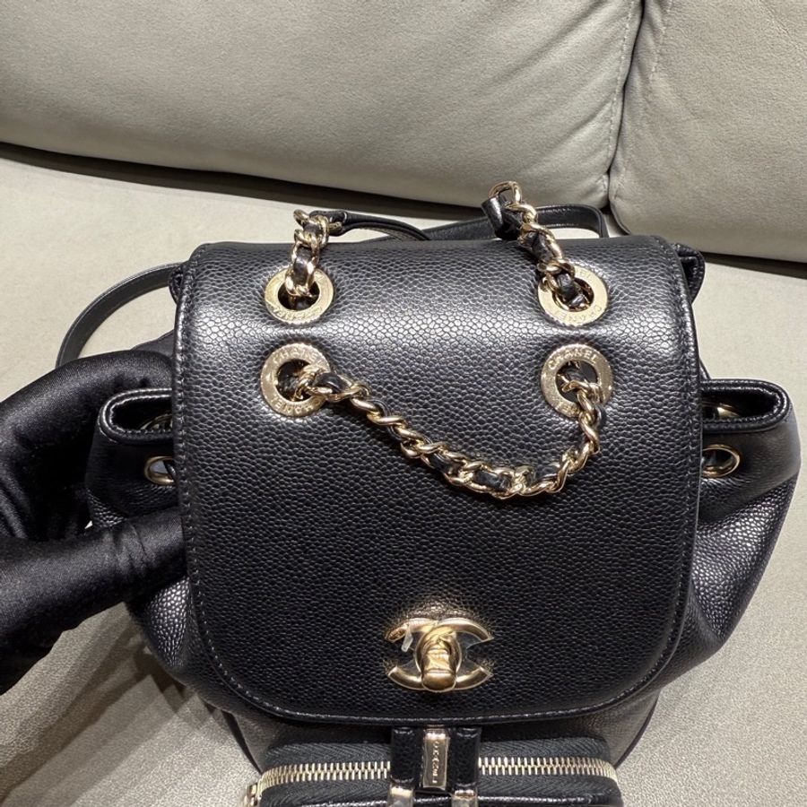 閒置新未使用Chanel香奈兒Affinity雙肩包小號黑金牛 25年芯片配塵袋-4