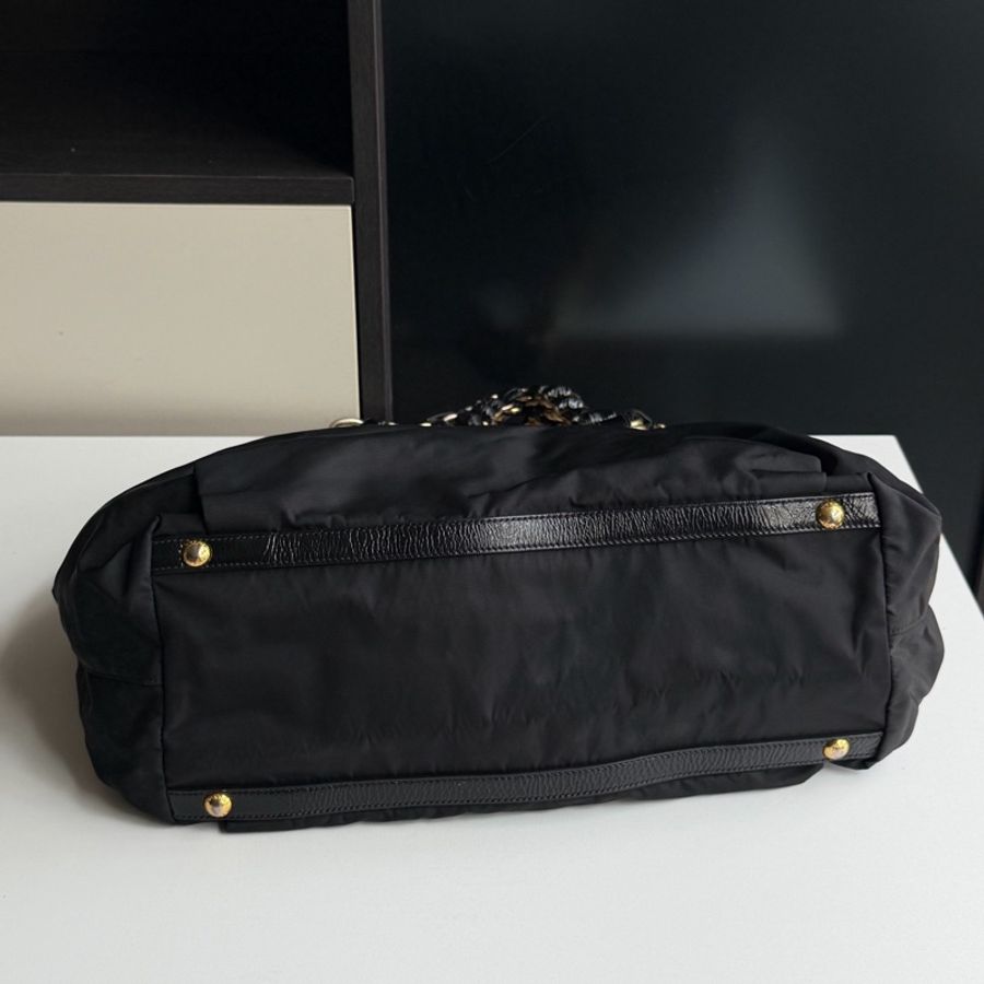 Prada • 黑銀圓環重工尼龍托特包-7