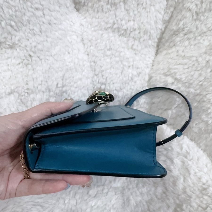 二手BVLGARI 孔雀藍/綠松石色經典橫版蛇頭包（全配）-25