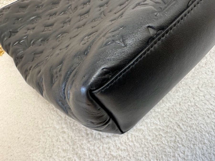 LOUIS VUITTON Coussin 小牛皮流浪包 手提、斜挎、單肩包 中號，女款 黑色牛皮-3
