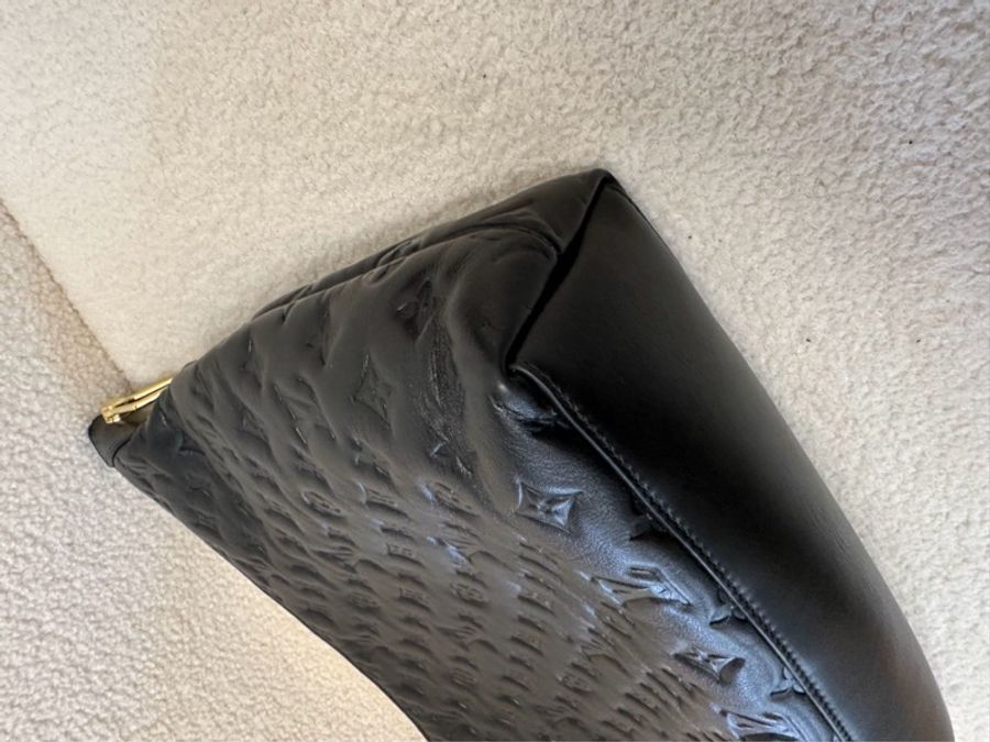 LOUIS VUITTON Coussin 小牛皮流浪包 手提、斜挎、單肩包 中號，女款 黑色牛皮-5
