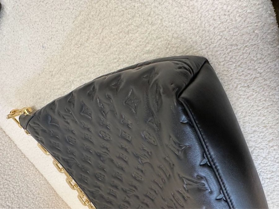 LOUIS VUITTON Coussin 小牛皮流浪包 手提、斜挎、單肩包 中號，女款 黑色牛皮-17
