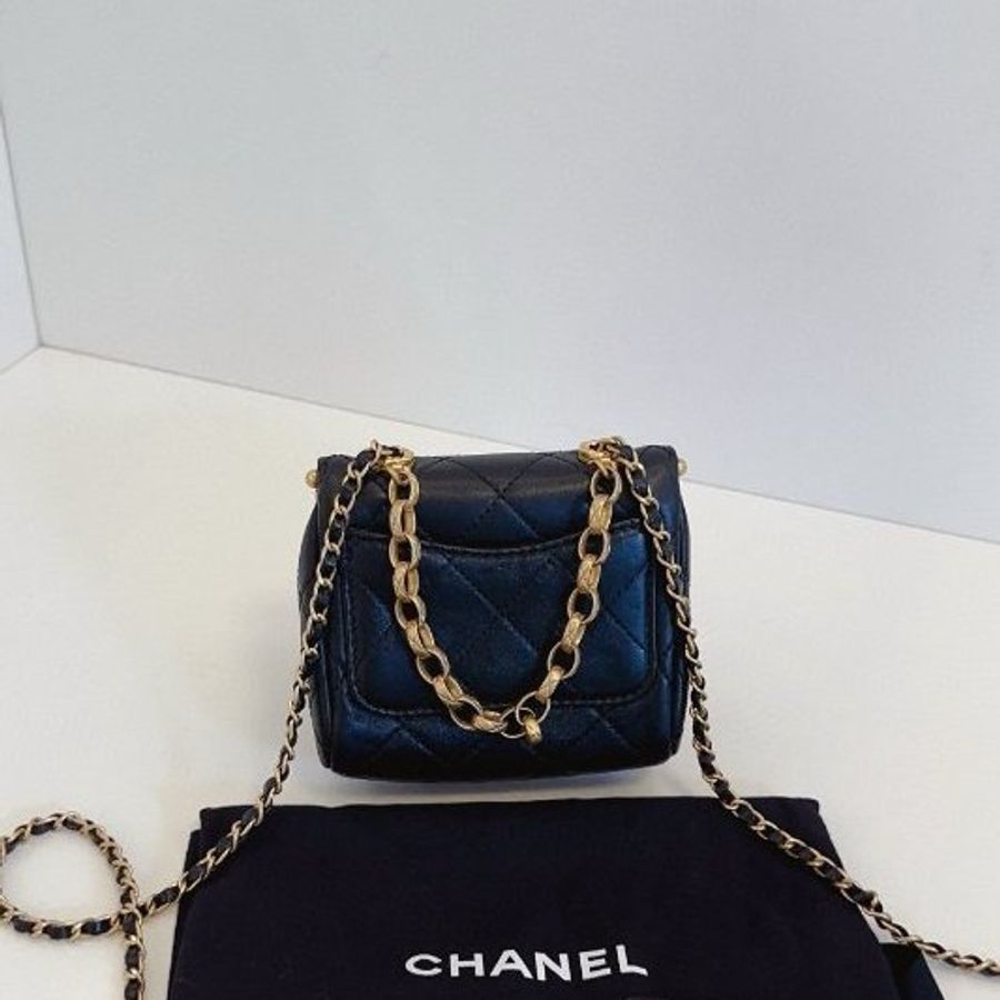 閒置新 香奈兒/Chanel 手工坊繫列Kiss lock mini 黑金垃圾包-7