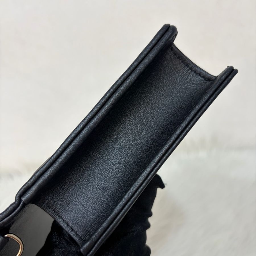 DIOR LADY DIOR S0204 黑皮 金釦 woc 手拿包 斜背包-36