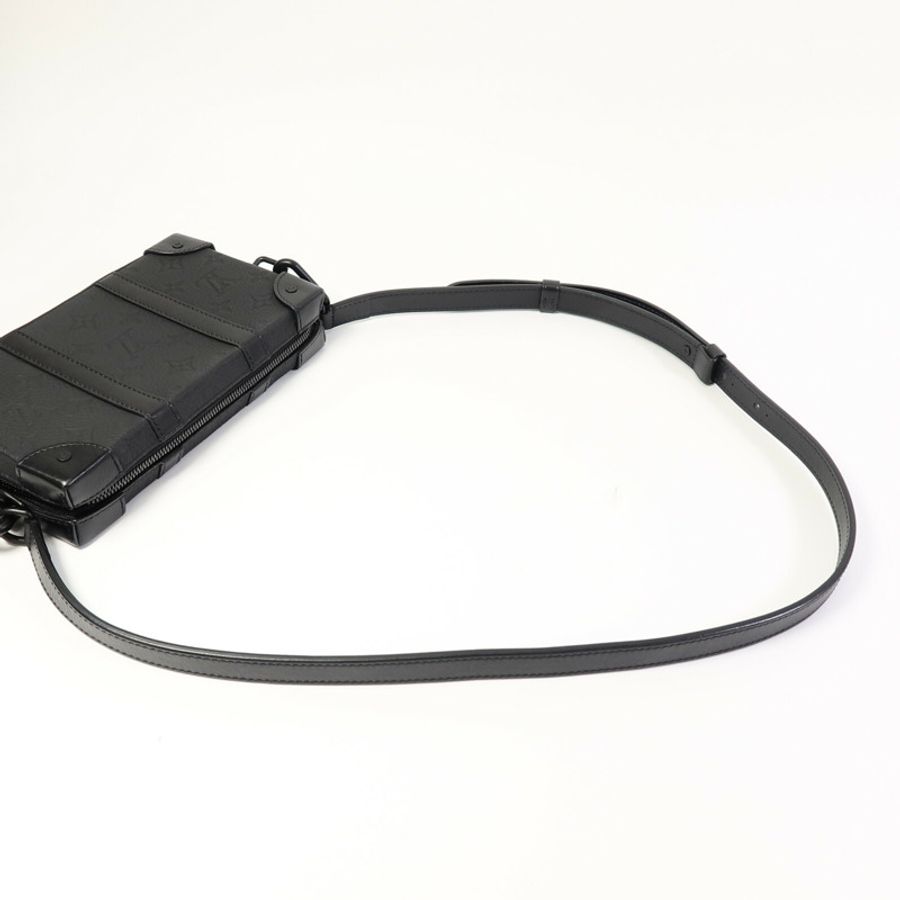 LOUIS VUITTON Monogram Taurillon Soft Trunk肩背袋-6