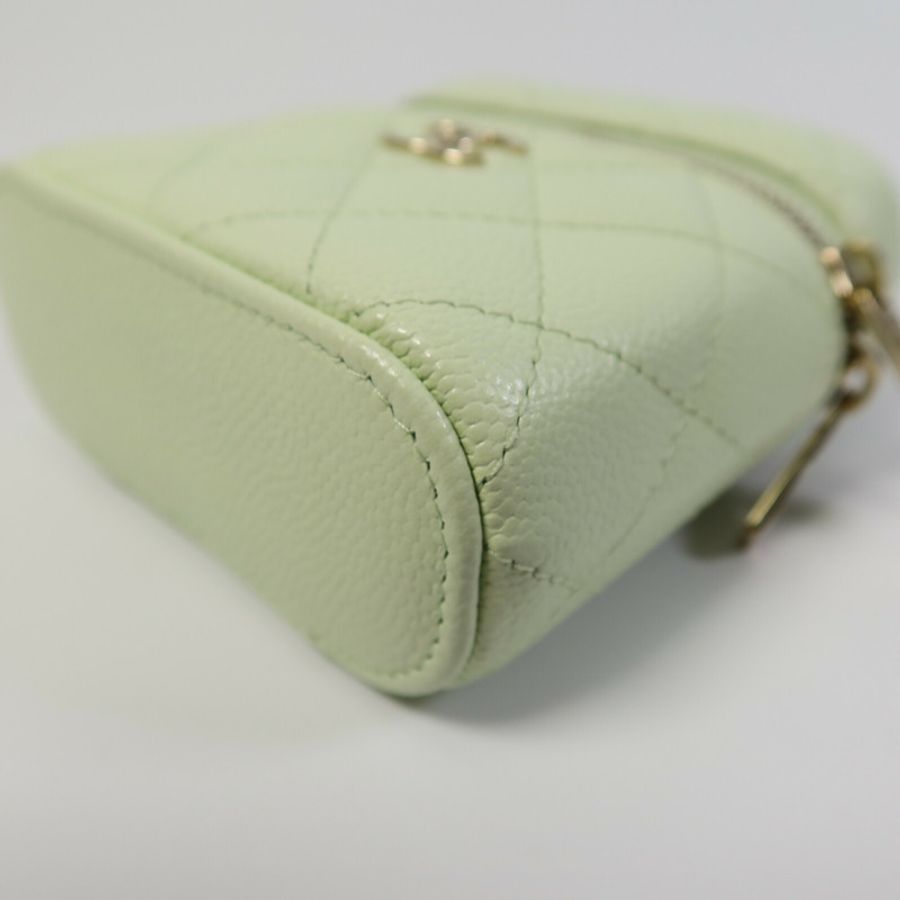CHANEL 牛皮皮革Mini Vanity Case鏈帶肩背袋-12