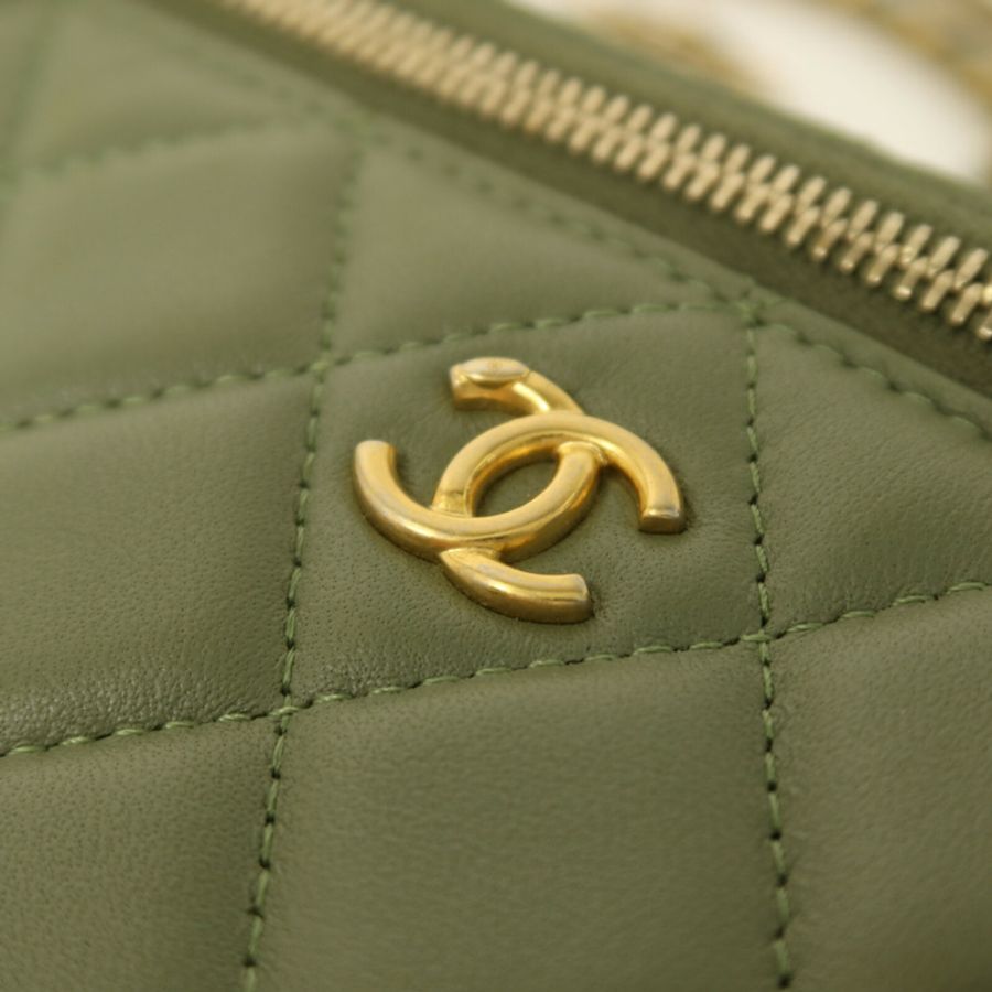 CHANEL 羊皮皮革Vanity Case With Gold Ball鏈帶肩背袋-10