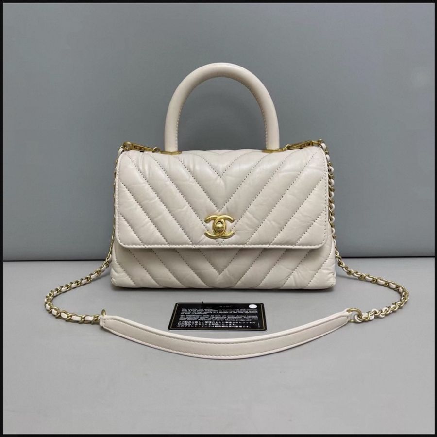 Chanel香奈兒Coco handle灰白色V紋牛皮包-0