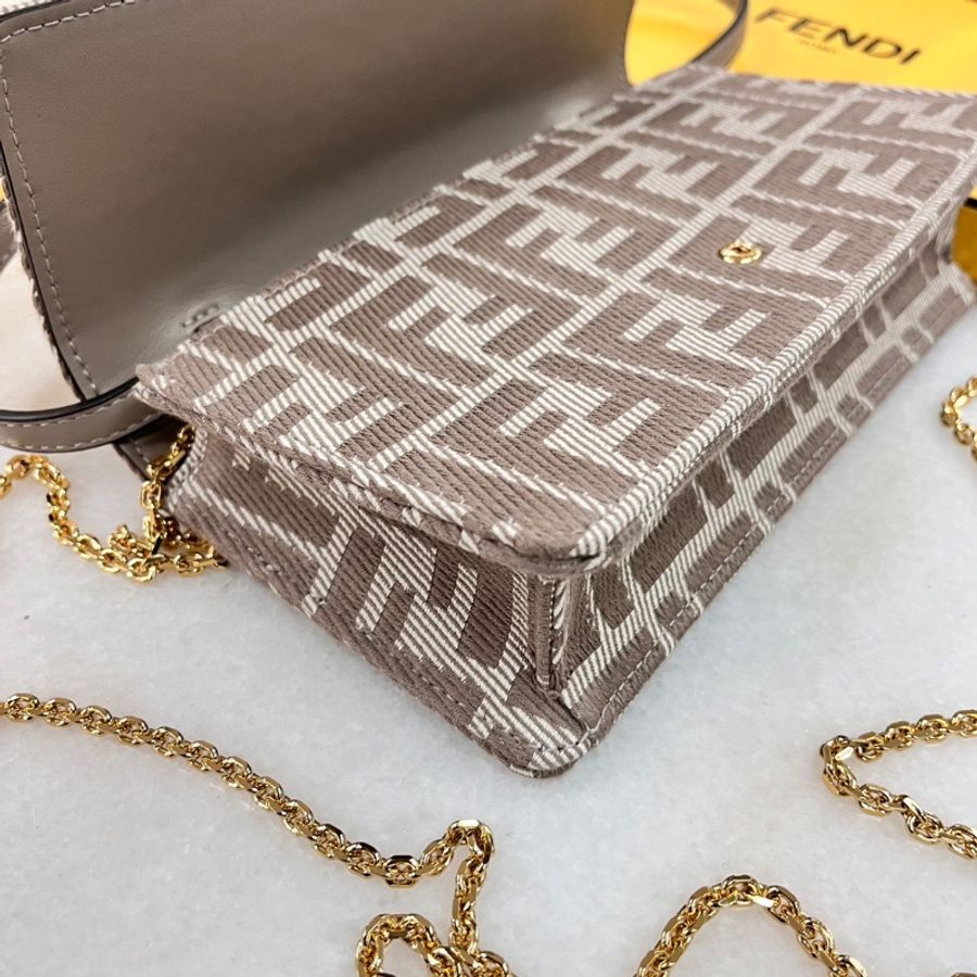 Fendi baguette 8M0498 ( Beige )-4
