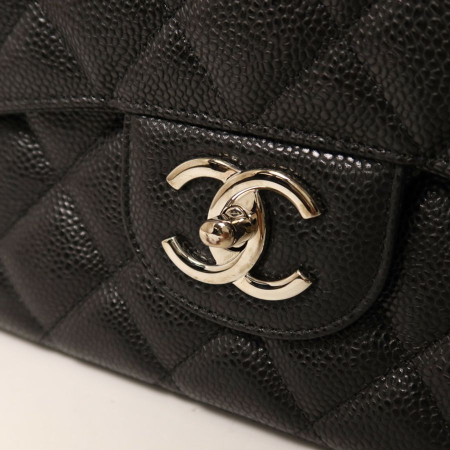 CHANEL 牛皮皮革Maxi Classic鏈帶肩背袋-11