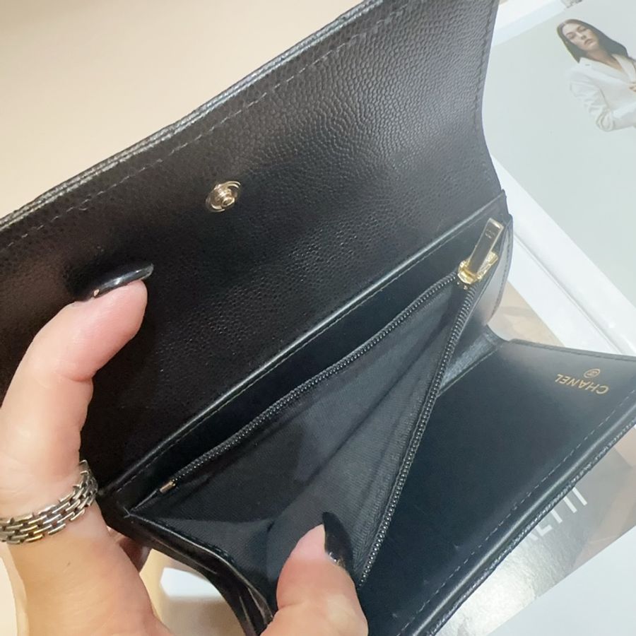 Chanel 黑荔枝牛皮鑲黑色水鑽雙logo三折中夾-9