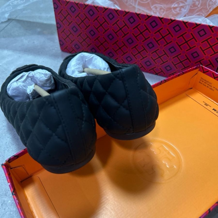 Tory Burch Minnie Quilted Ballet Flats 絎縫平底鞋 (黑色)-1