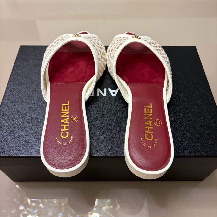 Chanel 最新2026 COCO BEACH系列快閃店限量矮跟拖鞋-2