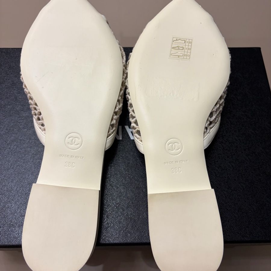 Chanel 最新2026 COCO BEACH系列快閃店限量矮跟拖鞋-4