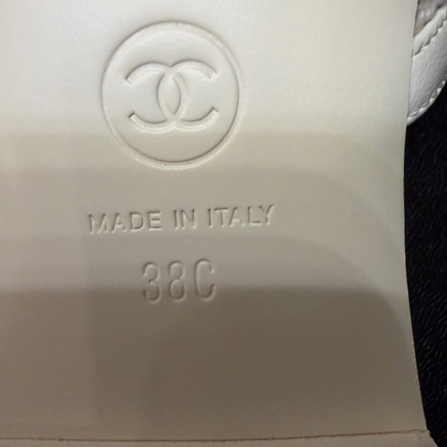 Chanel 最新2026 COCO BEACH系列快閃店限量矮跟拖鞋-9
