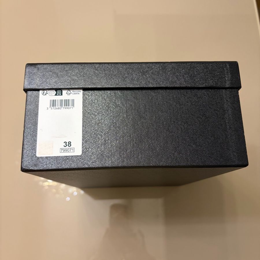 Chanel 最新2026 COCO BEACH系列快閃店限量矮跟拖鞋-10