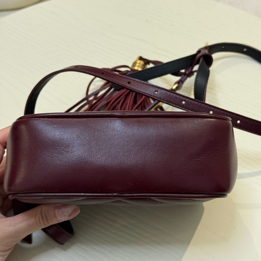 YSL流蘇牛皮小包-7