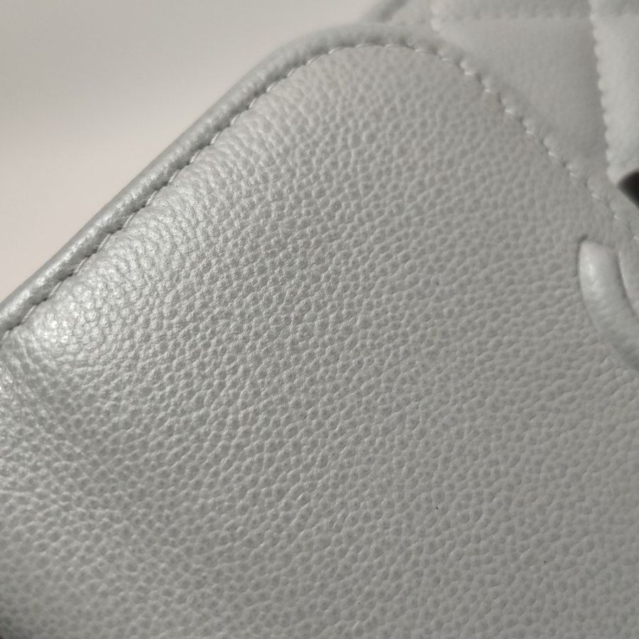 Chanel 牛皮純色字母logo斜背包單肩包-24