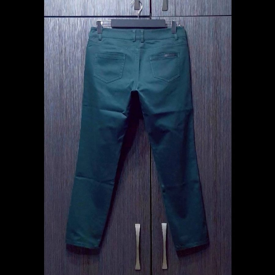 絕版BURBERRY 博柏利 BLUE LABEL 藍標 女墨綠色皮標彈性九分休閒褲38號-1